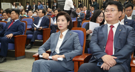 의원총회 참석한 나경원 원내대표  사진 = 연합뉴스